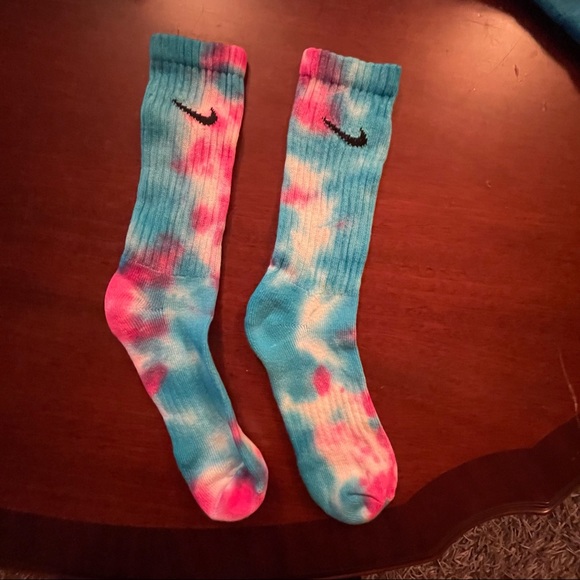 Nike tie dye socks - Picture 2 of 3